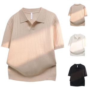 Maglia da uomo a maniche corte con scollo a V, colletto a gabbiano, a righe, stile Old Money, in seta ghiaccio traspirante e anti-umidità, estiva - Product Image 1