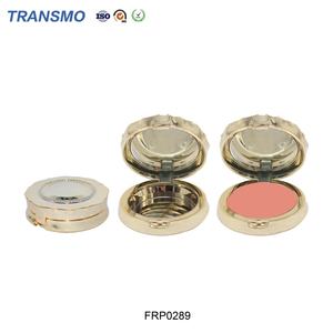 Boîtier compact rond vide pour poudre, fard à paupières et blush floral, idéal pour cosmétiques, parfums et crèmes pour le visage (Marque Privée) - Product Image 1