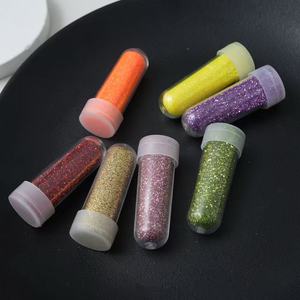 Venta al por mayor de fábrica: Tarro agitador de purpurina multicolor envasada, purpurina fina holográfica en polvo para decoración de uñas, manualidades y bricolaje. - Product Image 5
