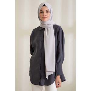 ผ้าพันคอไหมเมดินา สีเทาอ่อน 100% ไหมแท้ ยาว สำหรับผู้หญิง อ่อนโยนต่อผิว - Product Image 3