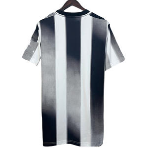 Stock d'usine de haute qualité expédié sous 3 jours Maillot bleu de l'équipe nationale de <span class=keywords><strong>France</strong></span> Maillot de football Mbappe - Product Image 1
