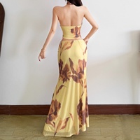 Set Rok Bodycon Slim Fit Tanpa Lengan dengan Atasan Halter Bermotif Bunga Manis untuk Wanita, Mode Musim Semi/Panas 2026