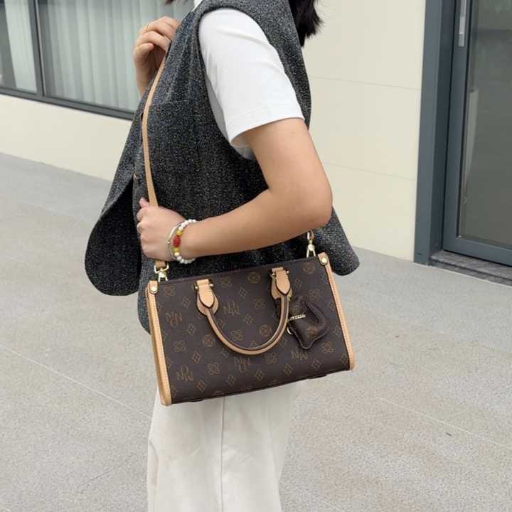 High end niche accessible luxury brand women's 2025 bag main image 0