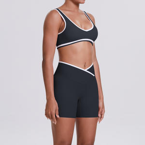 Shorts de yoga réversibles pour femmes, grande taille, légers, double face, contrastés, respirants, anti-transpiration, séchage rapide, taille haute - Product Image 1