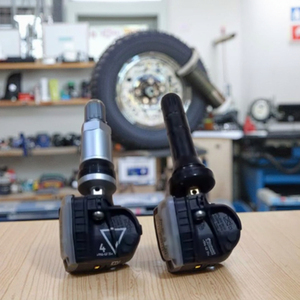 אוניברסלי לחץ צמיג אוטומטי חיישן <span class=keywords><strong>tpms</strong></span> התקנה קלה עם תדר 315mhz תומך בכל כלי הרכב ומכוניות - Product Image 1