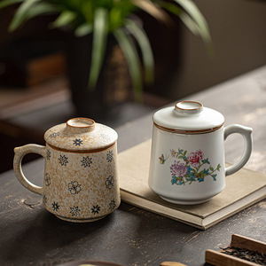 Taza de té de cerámica con tapa y filtro, diseño floral retro, para uso en oficina, juego de 3 piezas - Product Image 1