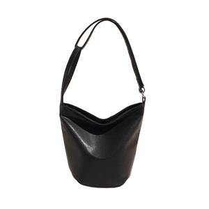 Sac seau rétro polyvalent Sac à bandoulière décontracté de grande capacité pour femmes pour le début de l'automne - Product Image 3