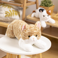 Peluches de chat accroupis chat en peluche pelucheux chat en peluche jouets gris noir chaton en peluche