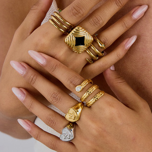 Anillo de Zirconia en Forma de Corazón con Diseño Geométrico de Serpiente, Joyería de Moda para Mujer, Regalo, Acero de Titanio con Engaste de Puntas, Origen Yiwu - Product Image 4