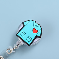 Porte-badge confortable et élégant avec cordon télescopique à boucle facile à dégager, en PVC, motif dessin animé mignon, pour infirmière, design personnalisé