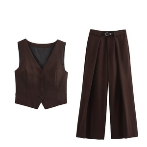 Nuovo Completo da Donna con Gilet Scollo a V Monopetto, Cintura in Vita e Pantaloni a Gamba Larga - Product Image 6