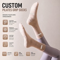 Chaussettes de yoga organiques antidérapantes personnalisé pour le sport et le fitness Chaussettes de sport brodées avec poignée