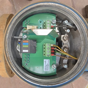 Penjualan terlaris Jerman E + H 70% baru Flowmeter Transmitter Transmitter pengukur aliran air minyak OEM mendukung harga rendah stok - Product Image 1