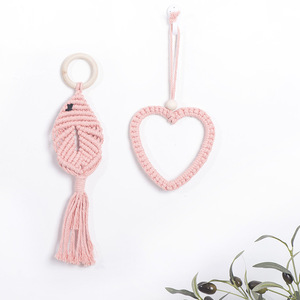 จี้เชือกฝ้ายรูปหัวใจสีมาการอง ของตกแต่งบ้าน ของขวัญสำหรับทุกเพศ - Product Image 3