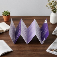Impression de brochures commerciales pliables personnalisées avec impression offset sur carton duplex, plastification et conception de logo pour une utilisation promotionnelle