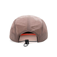 Gorra de running de alto rendimiento de 5 paneles de nailon con cordón ajustable, visera plana rígida de dos tonos para deportes al aire libre y senderismo