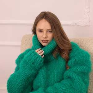 Suéter Verde de <span class=keywords><strong>Alpaca</strong></span> OEM ODM, Tricô Grosso de 20 Fios, Brilhante e Fofo, Caimento Oversized T2229 - Product Image 1
