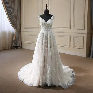 लंबी आस्तीन वाली अद्भुत ए लाइन स्कर्ट फुलर ब्राइडल गाउन लंबी ट्रेन शादी की पोशाक