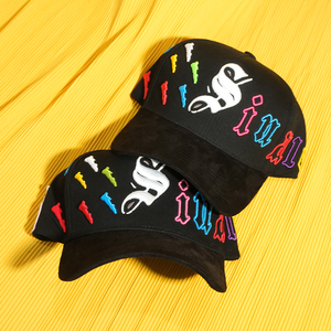 Gorra Trucker Negra de 5 Paneles con Bordado 3D Colorido, Visera de Gamuza, Diseño de Letras Moderno, Malla Transpirable, Cierre a Presión, Unisex, Deportiva - Product Image 1