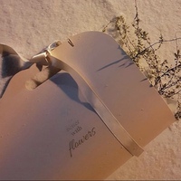 Sac à fleurs personnalisé avec logo de la boutique, formes multiples, papier kraft rose et brun, porte-bouquet de fleurs avec poignée