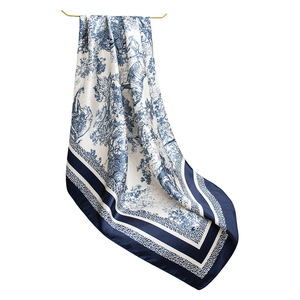 Écharpe carrée rétro coréenne à imprimé floral, cache-cou tendance et polyvalent, grande écharpe en soie imitation 90 cm, toucher soyeux - Product Image 5