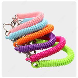 Llavero de Plástico Colorido con Resorte y Hebilla de Acero Inoxidable, Forma Ovalada, Ligero, para Bolsa o Teléfono - Product Image 2