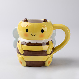 Hot Sale Cute Cartoon Ceramic <strong>Mug</strong> Creative Hand-Painted <strong>Bee</strong> <strong>Mug</strong> - Product Image 4