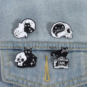 Cartoon Katze Skelett Emaille Pin lustige Tier Brosche Revers Abzeichen für Tasche Kleidung Hut Schmuck Geschenk - Product Image 1