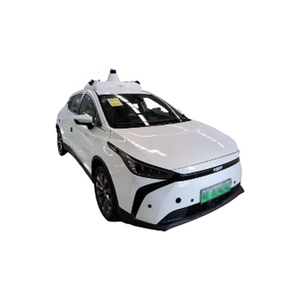 Véhicule d'entraînement pour le développement de la conduite autonome Geely Geometry M6, véhicule autonome simulé - Product Image 1