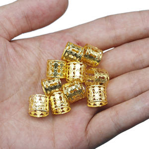 Usine directe outil d'extension de cheveux de <span class=keywords><strong>tresse</strong></span> <span class=keywords><strong>africaine</strong></span> <span class=keywords><strong>anneau</strong></span> de cheveux de <span class=keywords><strong>tresse</strong></span> sale <span class=keywords><strong>avec</strong></span> boucle de cheveux de fer de motif de Tube de fleur en relief creux - Product Image 2