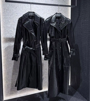 Manteau trench en cuir noir gaufré crocodile sur mesure OEM pour femme, longueur maxi, avec ceinture à boucle, veste d'hiver