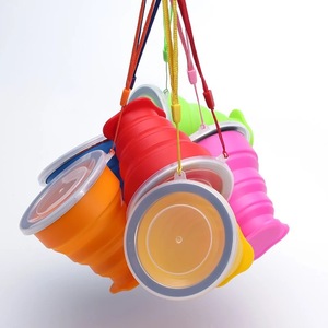Offre Spéciale : Tasse Pliable en Silicone avec Entonnoir Intégré – Facile à Transporter - Product Image 4