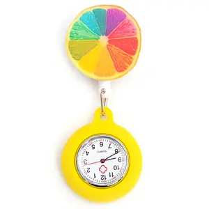 Encantadores modelos de dibujos animados relojes para enfermeras Doctor retráctil silicona bolsillo relojes colorido regalo Hospital enfermeras reloj