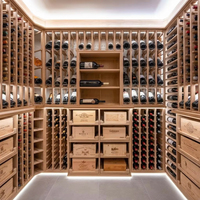 Système de stockage de cave à vin en bois massif sur mesure avec étagères à bouteilles LED et service d'installation clé en main