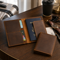 Porte-passeport de luxe personnalisé en cuir véritable, finition Crazy Horse, design uni haut de gamme, sans fermeture, style tendance pour cartes/documents d'identité