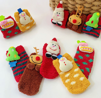 Vente en gros de chaussettes floues personnalisées Grip Funny Christmas Socks Family Winter Socks for Toddler