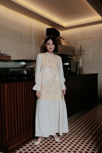 Elegante Vestido Fez con Mangas Campana para Ocasiones Casuales y Formales - Product Image 3
