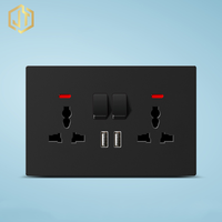 Service OEM Prise murale universelle standard britannique Royaume-Uni 146*86mm Double prises USB 13A 250V pour projet
