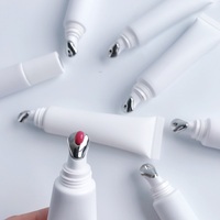 Vente en gros de gloss à lèvres vegan personnalisé en 21 couleurs, label privé, baume à lèvres minéral hydratant, gloss à lèvres vegan brillant, fournisseur de gloss à lèvres vegan