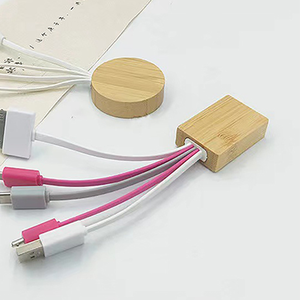 Porte-clés trois-en-un en bois massif de haute qualité, protection de l'environnement, câble de charge rapide - Product Image 6