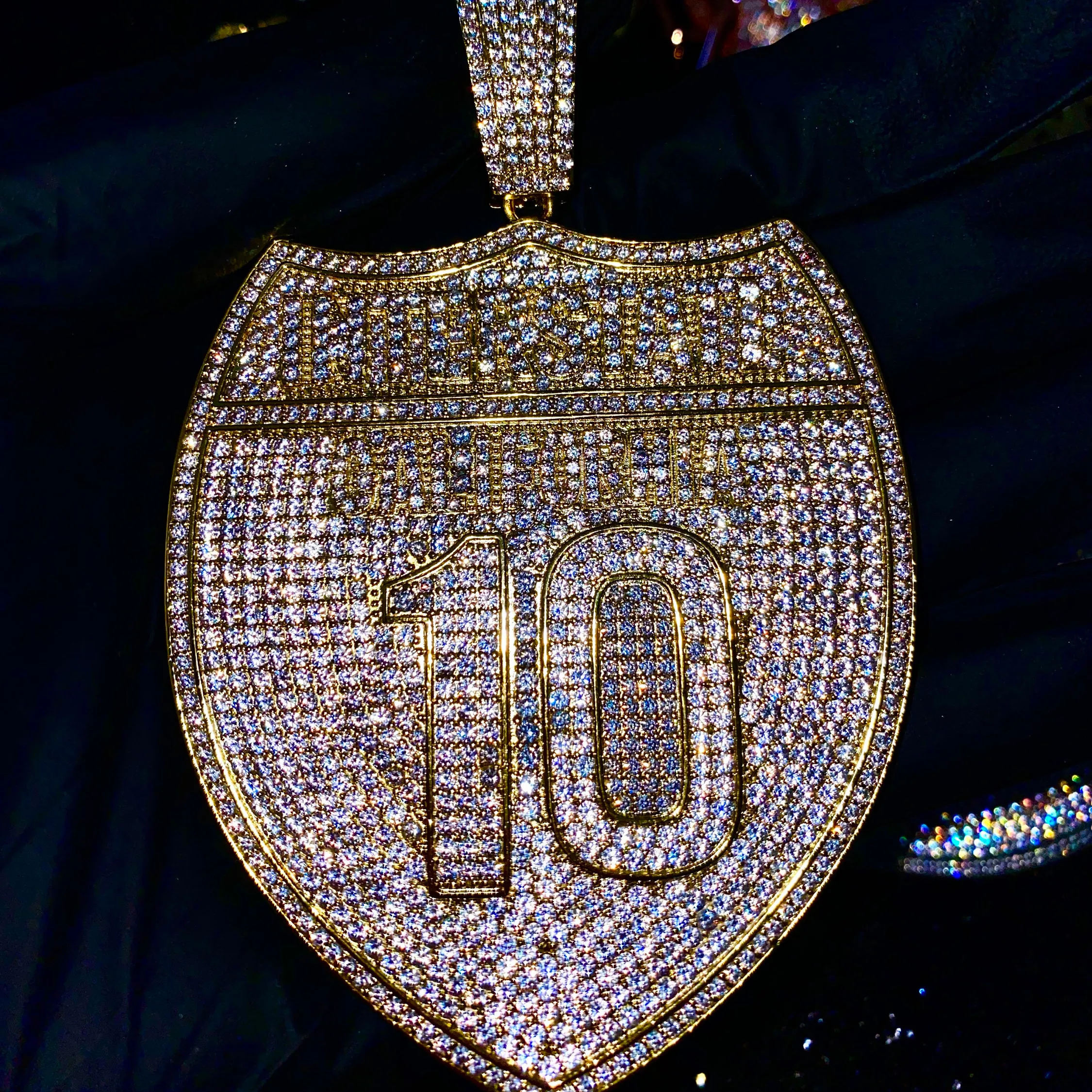 Özel Hip Hop takı erkekler tamamen buzlu Out kolye pirinç gümüş Moissanite CZ elmas numarası adı İlk Logo kolye