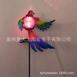 ไฟสวนพลังงานแสงอาทิตย์รูปนกแก้ว LED สำหรับตกแต่งสนามหญ้ากลางแจ้ง กันน้ำ ตั้งพื้นได้ - Product Image 4