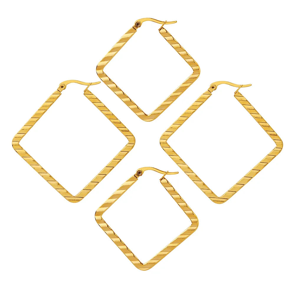 أقراط مرصعة بنمط مربع بسيطة مربعة بلون ذهبي من الفولاذ المقاوم للصدأ أقراط مقاومة للماء عصرية للمجوهرات النسائية