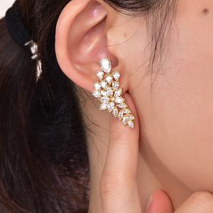 Boucles d'oreilles pendantes en or Kirin avec flocon de neige creux en CZ, boucles d'oreilles élégantes <span class=keywords><strong>et</strong></span> charmantes pour femmes, bijoux - Product Image 2