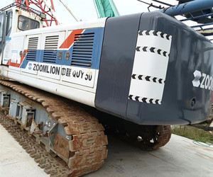 Grue sur chenilles Zoomlion QUY50 d'occasion, capacité 55 tonnes, marque chinoise, bon état, en stock, pompe de boîte de vitesses, vérin hydraulique Changjiang - Product Image 5