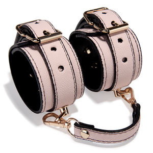 Populaire 7-delige PU lederen <span class=keywords><strong>fetish</strong></span> <span class=keywords><strong>bondage</strong></span> set bedbeugels sexy <span class=keywords><strong>flirt</strong></span> alternatief BDSM speelgoed set - Product Image 4