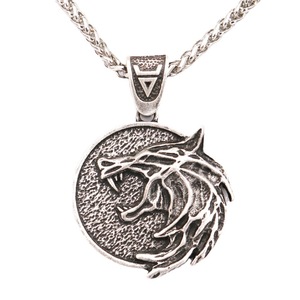 Collar de la serie Witcher, exquisito juego de rol de acción, colgante de cabeza de Lobo, collar, regalos de joyería para entusiastas de los Juegos - Product Image 1