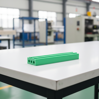 Profil de bande de roulement d'escalier en PVC UHMW PE en plastique vert antidérapant avec 3 modèles circulaires