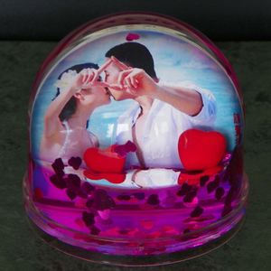 Immagine all'ingrosso di SnowGlobe Souvenir Rahmen cornici di <span class=keywords><strong>plastica</strong></span> per <span class=keywords><strong>foto</strong></span> con globo di neve - Product Image 4