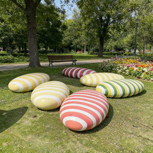 Chaise en fibre de verre moderne, design irrégulier, pour la détente en extérieur, idéale pour centres commerciaux, parcs, jardins et espaces publics, mobilier décoratif. - Product Image 6